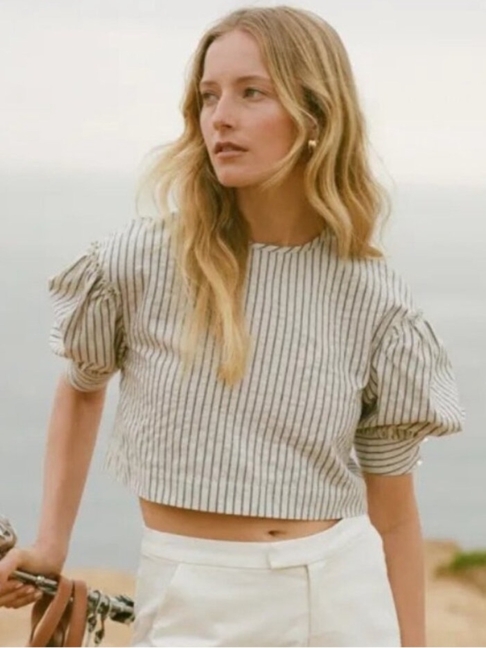 Tuckernuck Stripe Edie Puff Sleeve Top in Blue Linen New Cropped Size Medium